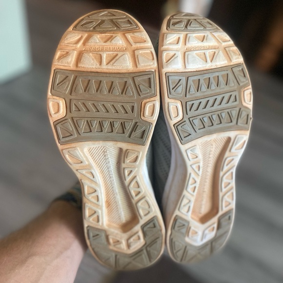 APL Men's TechLoom Wave Cement / White - Good Condition - Size 9 👟🔥 - Picture 10 of 11